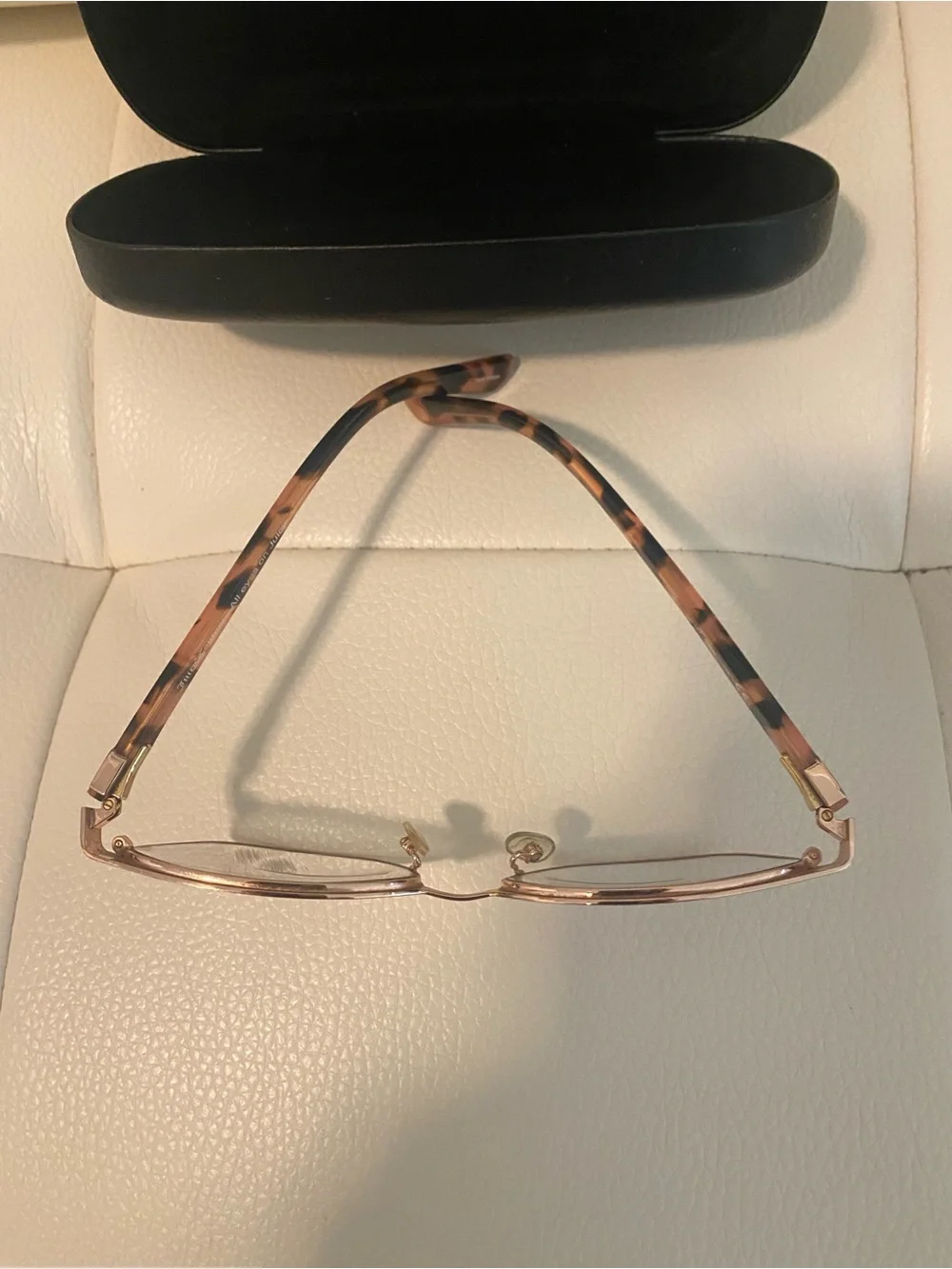 Women's Juicy Jouture Brown and Gold Tortoiseshell Eyewear with Case